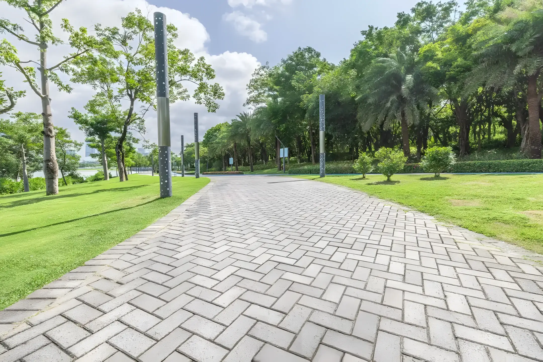 Paver walkway at a Tampa park